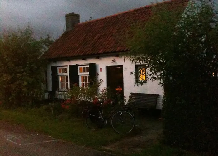Lovely Cottage By The Seaside