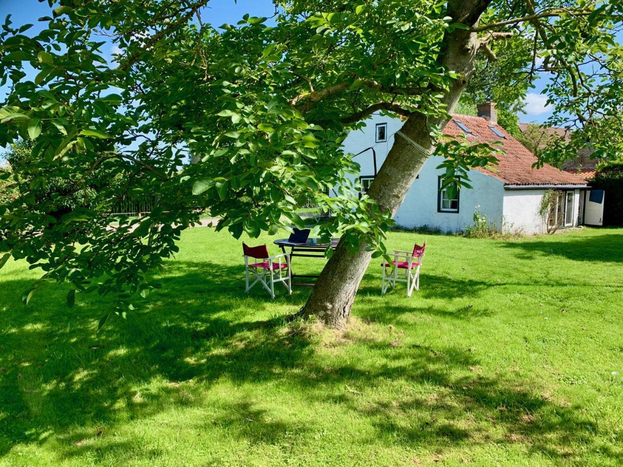 Vakantiehuis Lovely By The Seaside *